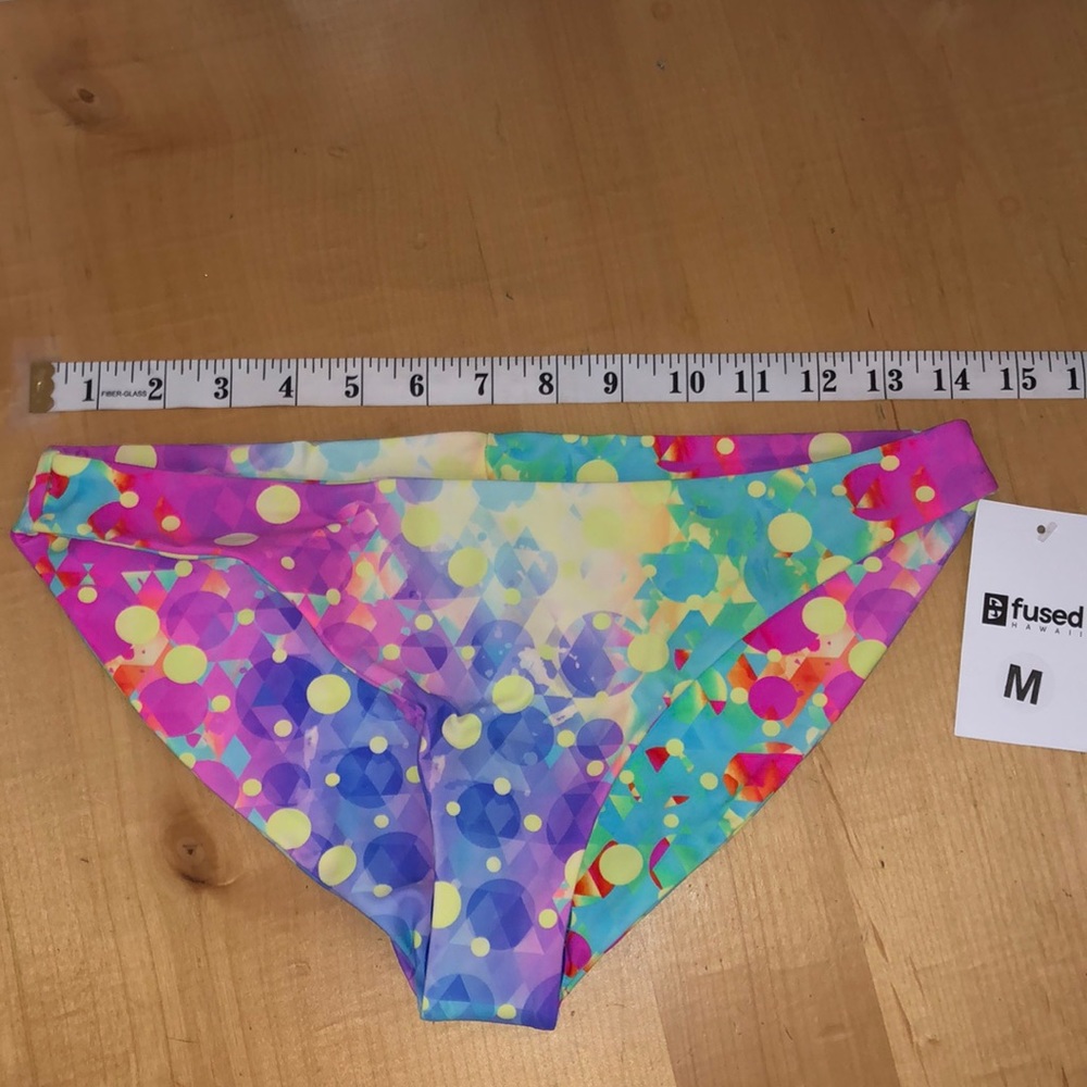 Medium Blowing Bubbles Hapuna